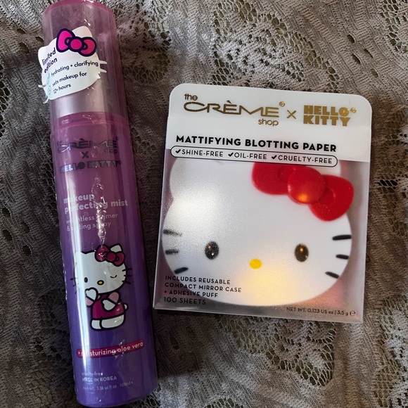 Hello Kitty x the CREME shop blotting paper compact & setting spray - Picture 1 of 3